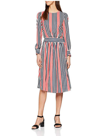 Dolores Promesas vestido de estilo inglés